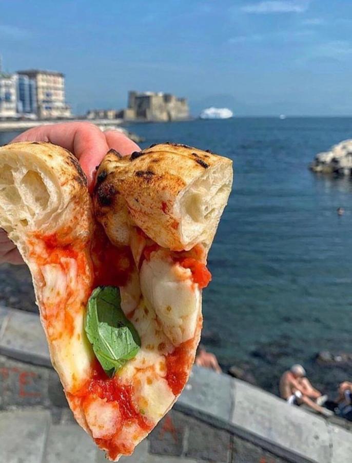 مبيت وإفطار Napoli Flower'S المظهر الخارجي الصورة