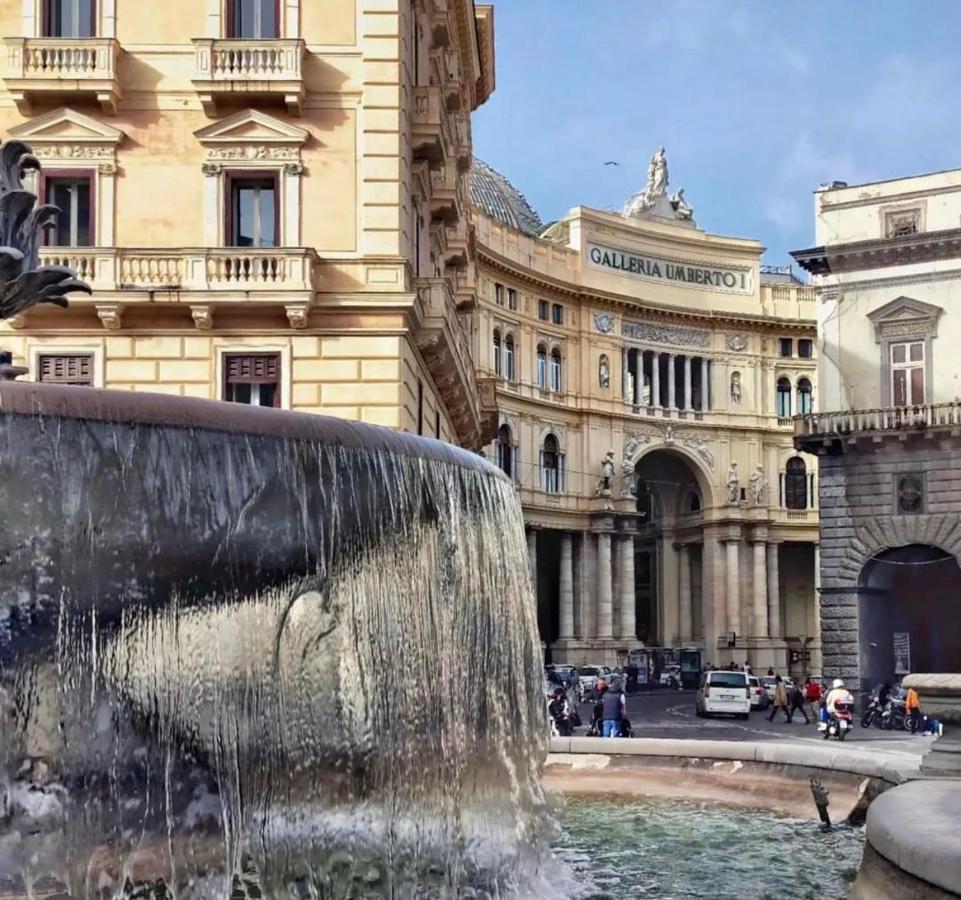 مبيت وإفطار Napoli Flower'S المظهر الخارجي الصورة